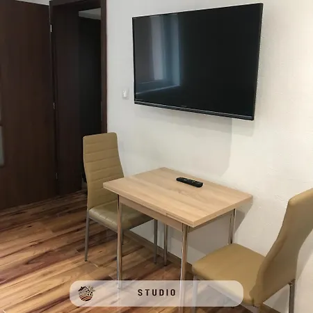 Apartmanovy Dom Visnove Екстер'єр фото