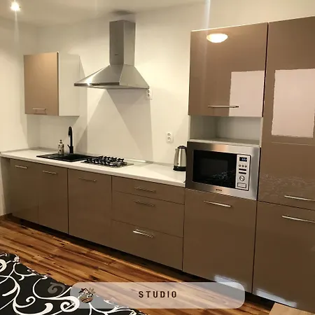 Apartmanovy Dom Visnove Екстер'єр фото