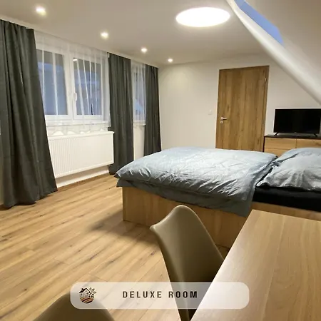 Apartmanovy Dom Visnove Екстер'єр фото