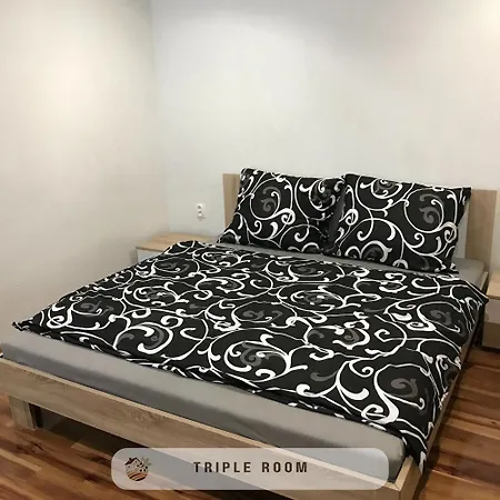 Apartmanovy Dom Visnove Екстер'єр фото