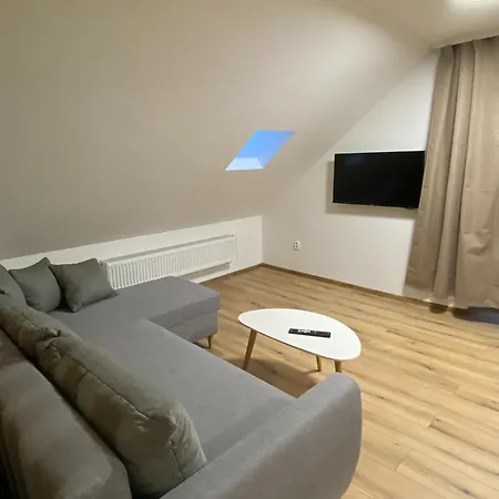 Apartmanovy Dom Visnove Екстер'єр фото