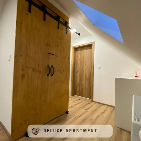 Apartmanovy Dom Visnove Екстер'єр фото
